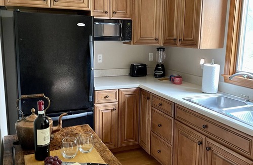 Plymouth Apartment | 8 miles from Plymouth Downtown, 6 miles from Cape Cod Canal and beach