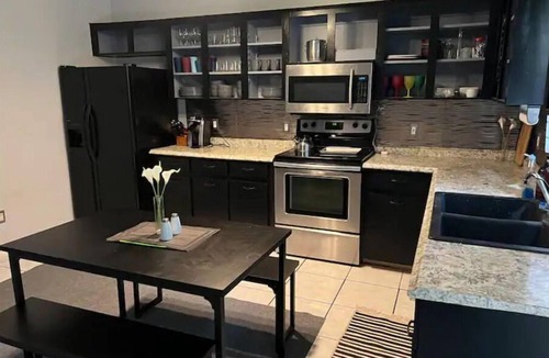 Fellowship House | 8 min from WEC! Adorable 2BR home with pool