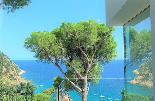 Canyet de Mar Villa | 8 minutes walk from Canyet beach VILLA ROSAMAR LUXURY * 320 m2, SEA VIEW