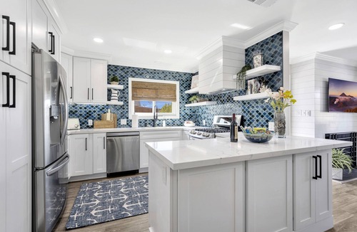 Balboa Island Apartment | 8 on Onyx !