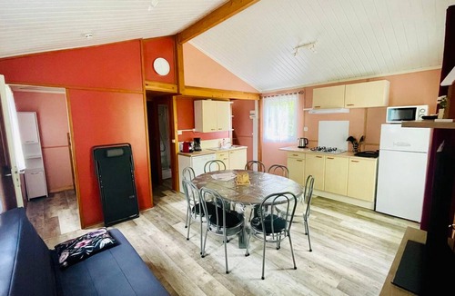 Camon Ski Chalet | 8-Person Chalet with Terrace