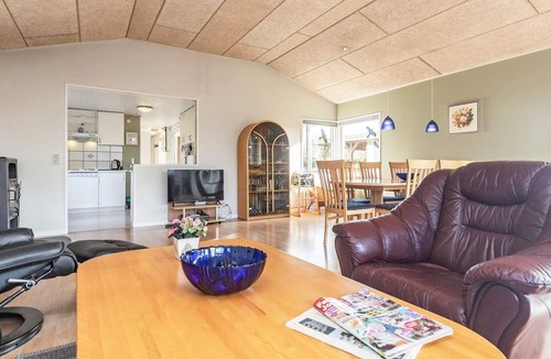 Vejlby Fed House | 8 person holiday home in Middelfart