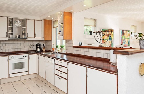 Fjellerup House | 8 person holiday home in Glesborg