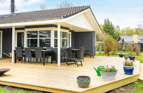 Fjellerup House | 8 person holiday home in Glesborg