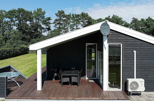 Haslevgarde House | 8 person holiday home in Hadsund