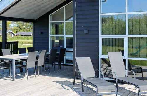 Haslevgarde House | 8 person holiday home in Hadsund