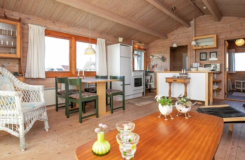 Vrist Strand House | 8 person holiday home in Harboøre