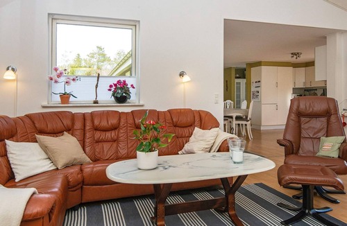 Trend House | 8 person holiday home in Løgstør