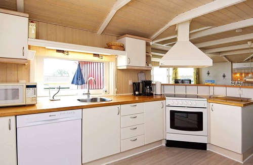 Grønninghoved Strand House | 8 person holiday home in Sjølund-By Traum