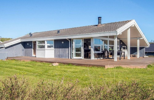 Grønninghoved Strand House | 8 person holiday home in Sjølund-By Traum