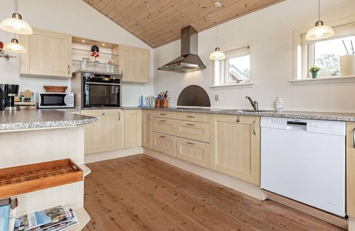 Spøttrup House | 8 person holiday home in Spøttrup