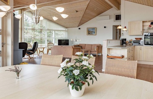 Spøttrup House | 8 person holiday home in Spøttrup