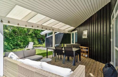 Udsholt Sand House | 8 person holiday home in Græsted-By Traum
