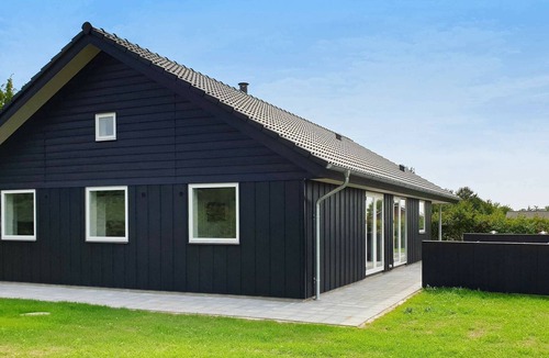 Skovmose House | 8 person holiday home in Sydals