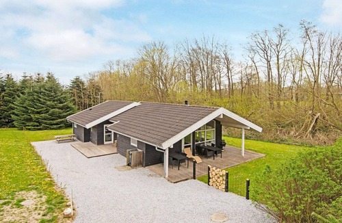 Mommark Strand House | 8 person holiday home in Sydals