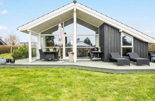 Skastrup Strand House | 8 person holiday home in Bogense-By Traum