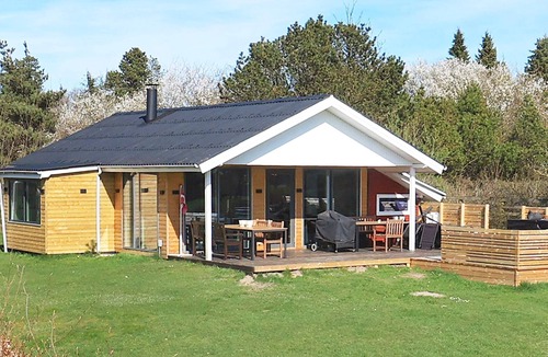 Ertebølle House | 8 person holiday home in Farsø