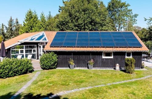 Smidstrup Strand House | 8 person holiday home in Gilleleje-By Traum