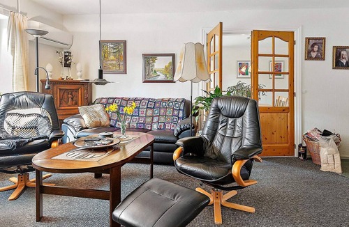 Vragard House | 8 person holiday home in Højer