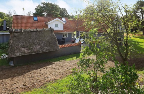 Øster Melholt House | 8 person holiday home in Hals
