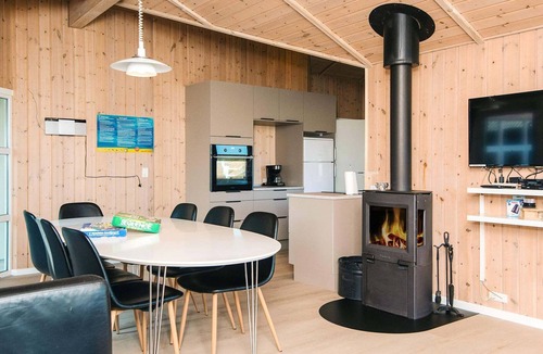 Hejlsminde Strand House | 8 person holiday home in Hejls