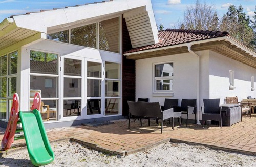 Hojslev House | 8 Person Holiday Home in Hojslev-by Traum