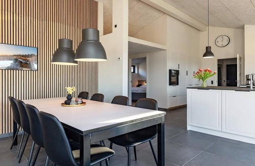Bratten Strand House | 8 person holiday home in Jerup-By Traum