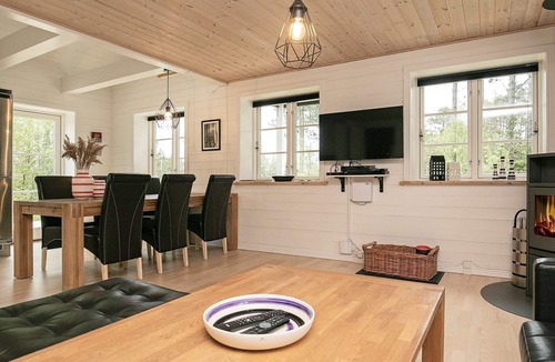 Vestero Havn House | 8 person holiday home in Læsø