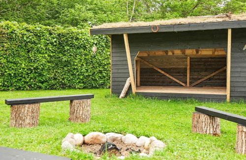 Pøt Strandby House | 8 person holiday home in Juelsminde-By Traum