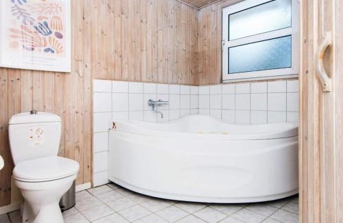 Sønderho House | 8 person holiday home in Fan