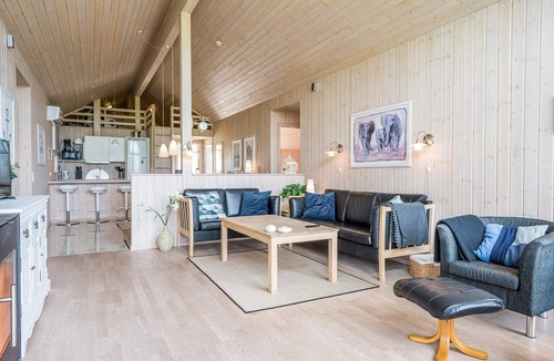 Skaven Strand House | 8 person holiday home in Tarm