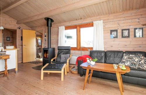 Vrist Strand House | 8 person holiday home in Harboøre