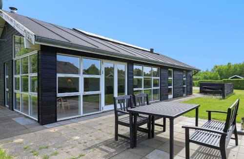 Hou House | 8 person holiday home in Hals-By Traum