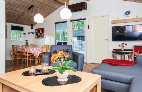Lodbjerg Hede House | 8 person holiday home in Ringkøbing