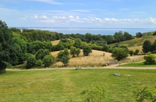 Grønninghoved Strand House | 8 person holiday home in Sjølund-By Traum