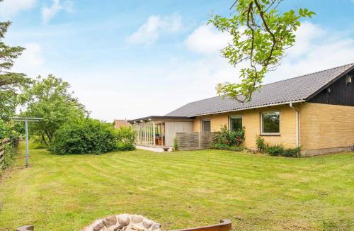 Struer House | 8 person holiday home in Struer-By Traum