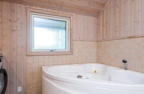 Skaven Strand House | 8 person holiday home in Tarm
