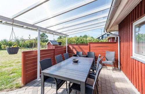 Skaven Strand House | 8 person holiday home in Tarm