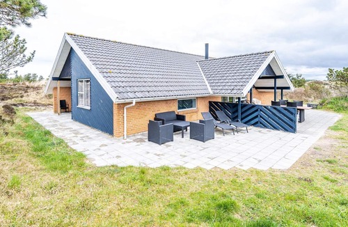 Henne Strand House | 8 person holiday home on a holiday park in Henne