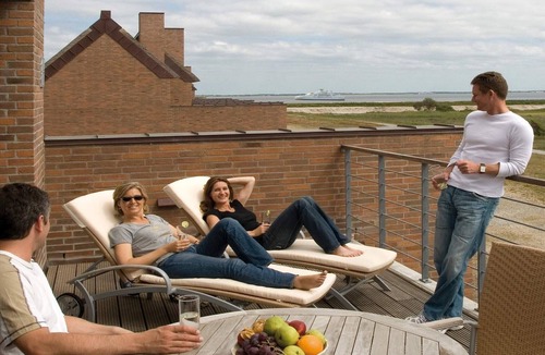 Sønderstrand House | 8 person holiday home on a holiday park in Rømø