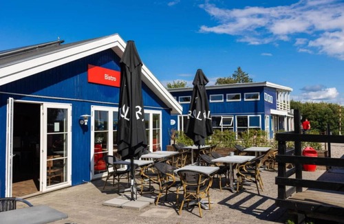 Vipperod House | 8 person holiday park home in Vipperod
