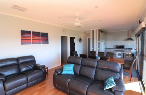 Mallacoota House | 8 Radley Place Mallacoota