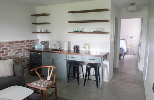 Bayou St. John Bed & Breakfast | 8-Suite Guesthouse Sleep 32! - Huge yard