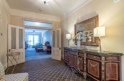 Salinas House | 8 Suites Near Monterey& Carmel