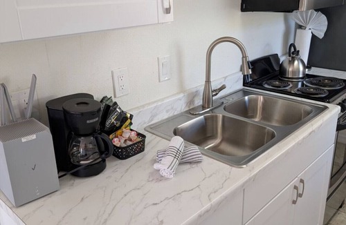 Siesta Key Hotel | #8-TwinPalms-King Studio Suite