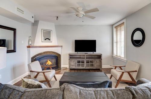 Asheville House | 8 Village Lane 200