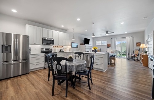 Benton City House | 8 Wineries Within 5 Minutes