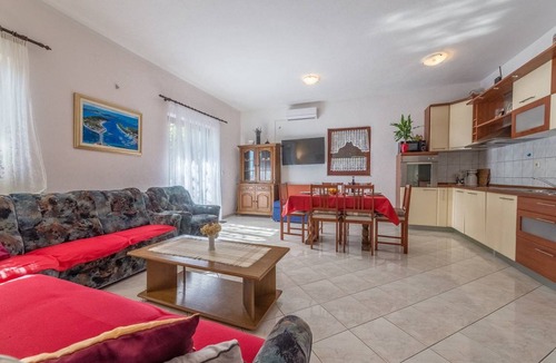 Rogoznica Apartment | 80 m² Apartment ∙ 3 bedrooms ∙ 8 guests