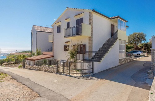 Rogoznica Apartment | 80 m² Apartment ∙ 3 bedrooms ∙ 8 guests