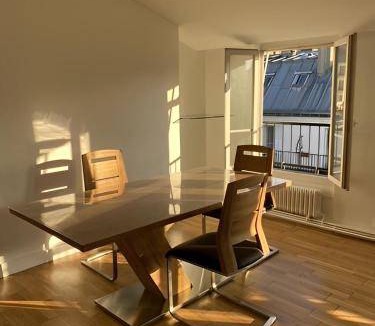 Ternes Apartment | 80 m² Apartment ∙ 2 bedrooms ∙ 4 guests
